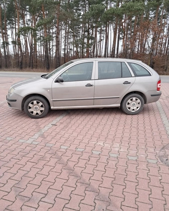 Skoda Fabia cena 7500 przebieg: 184000, rok produkcji 2007 z Piaseczno małe 46